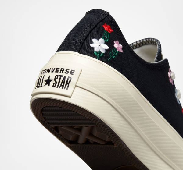 Boty Nízké Converse Chuck Taylor All Star Lift Platformyě Floral Embroidery Černé Viacfarebný | CV-619XVC