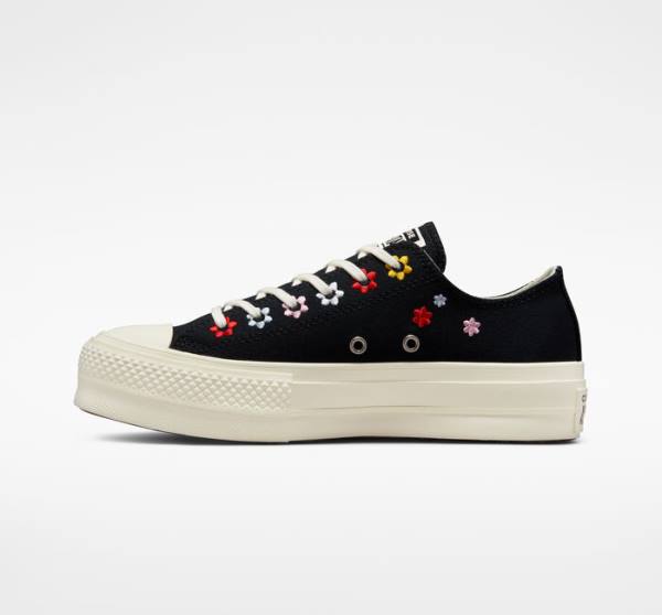 Boty Nízké Converse Chuck Taylor All Star Lift Platformyě Floral Embroidery Černé Viacfarebný | CV-902NPB