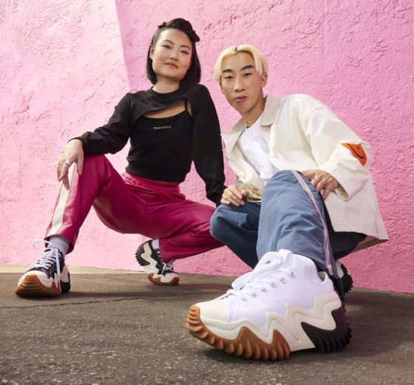 Boty Nízké Converse Run Star Motion Platformyě Černé Bílé | CV-890ODX